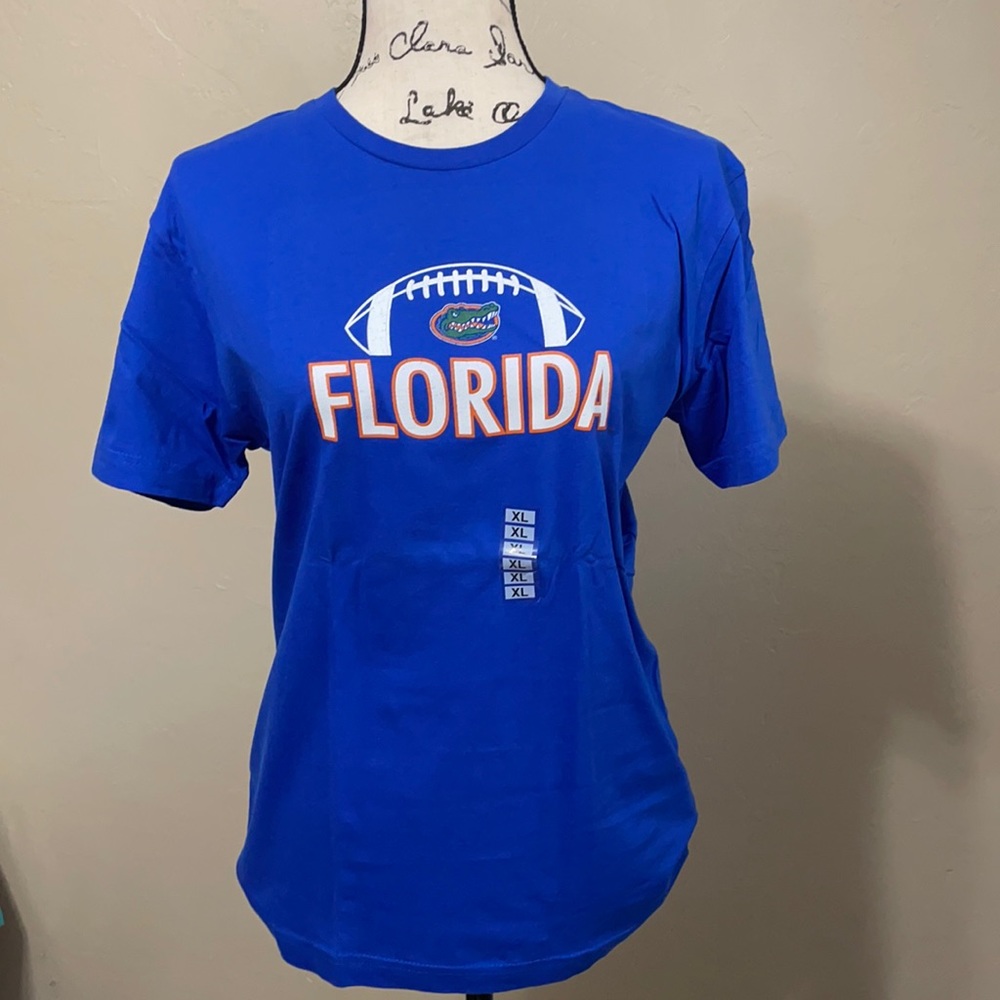 ⭐️ 5/$30 Youth XL Florida Gators shirt